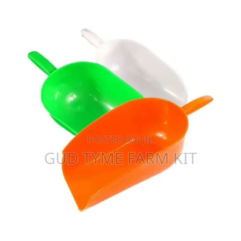 Plastic Scoop