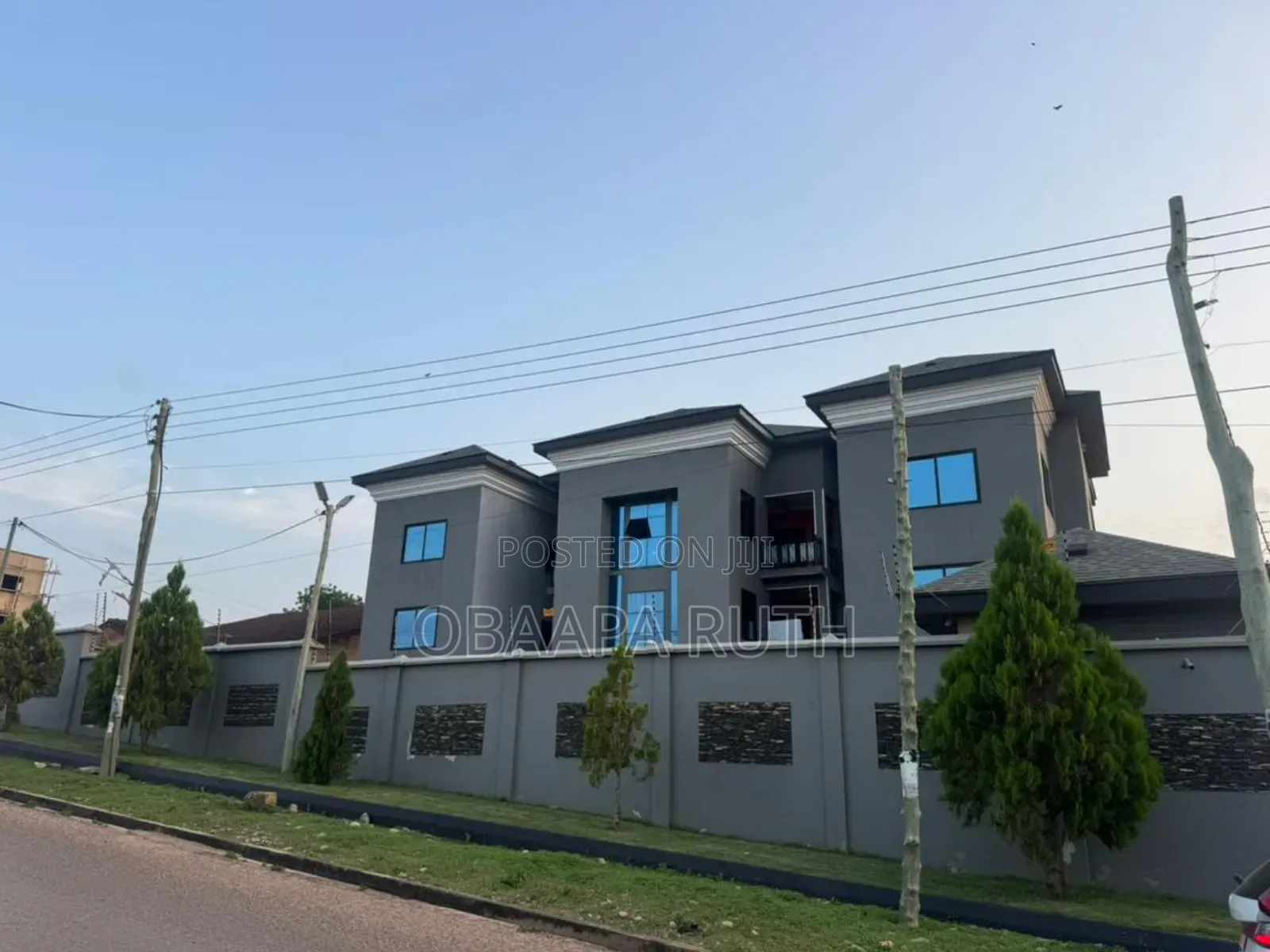 3bdrm Apartment in North Legon for rent