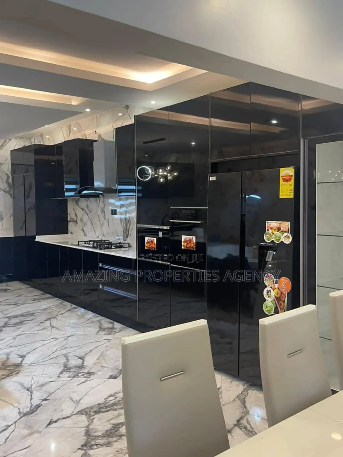 11bdrm House in East Legon for sale