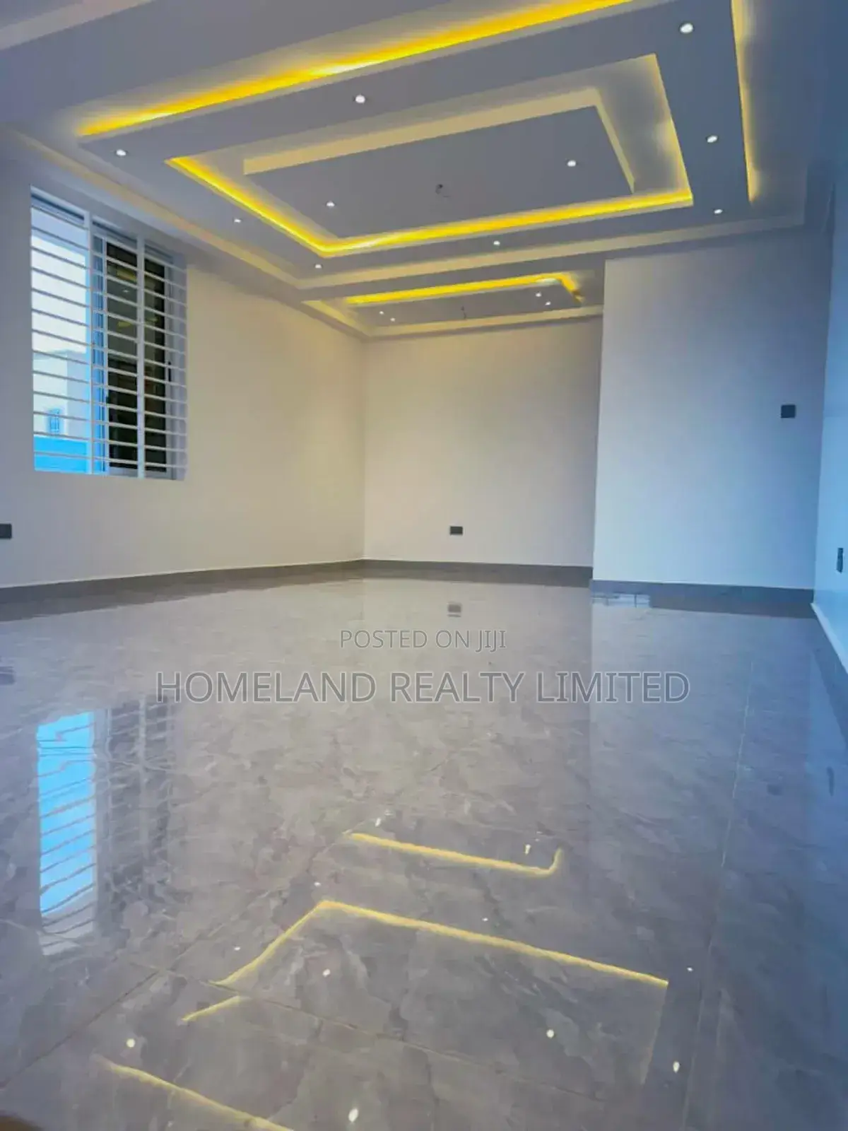 4bdrm Duplex in Oyarifa for sale