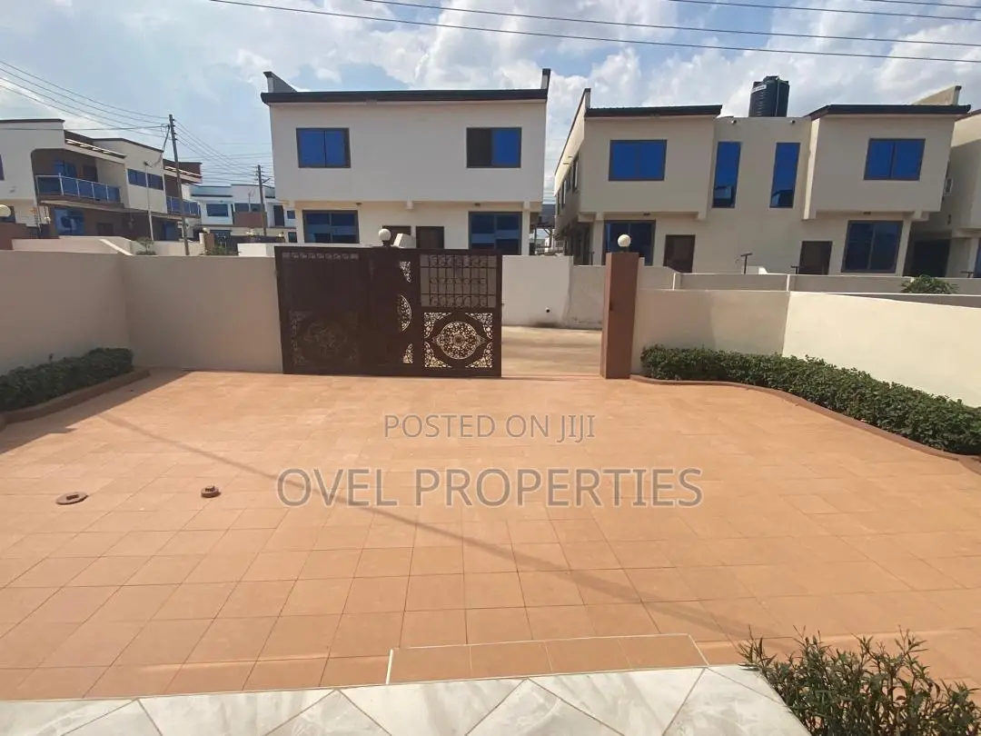 3bdrm House in Jose, Oyarifa for rent