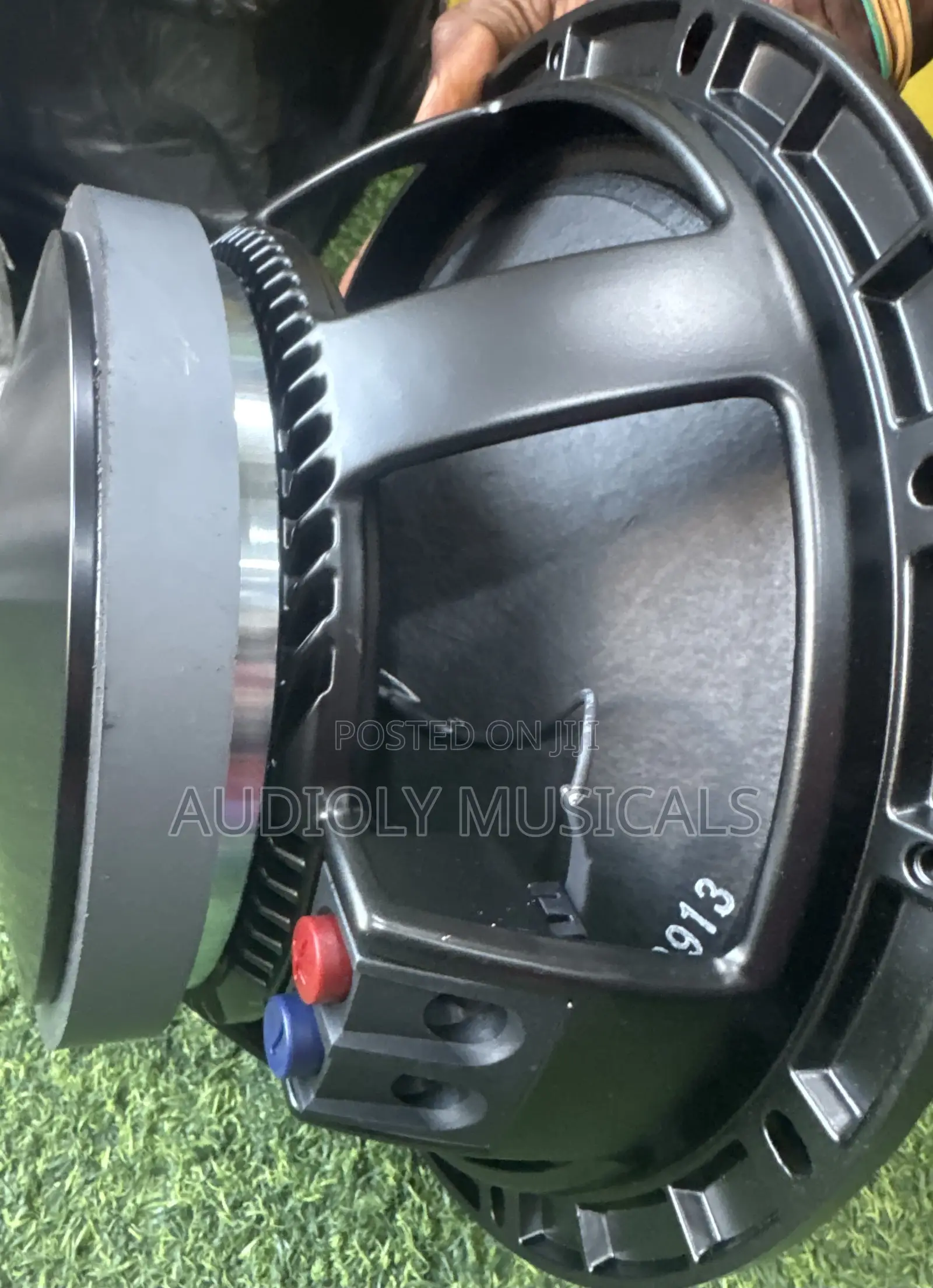 Single Magnet/ 12-Inches Speaker/Jac
