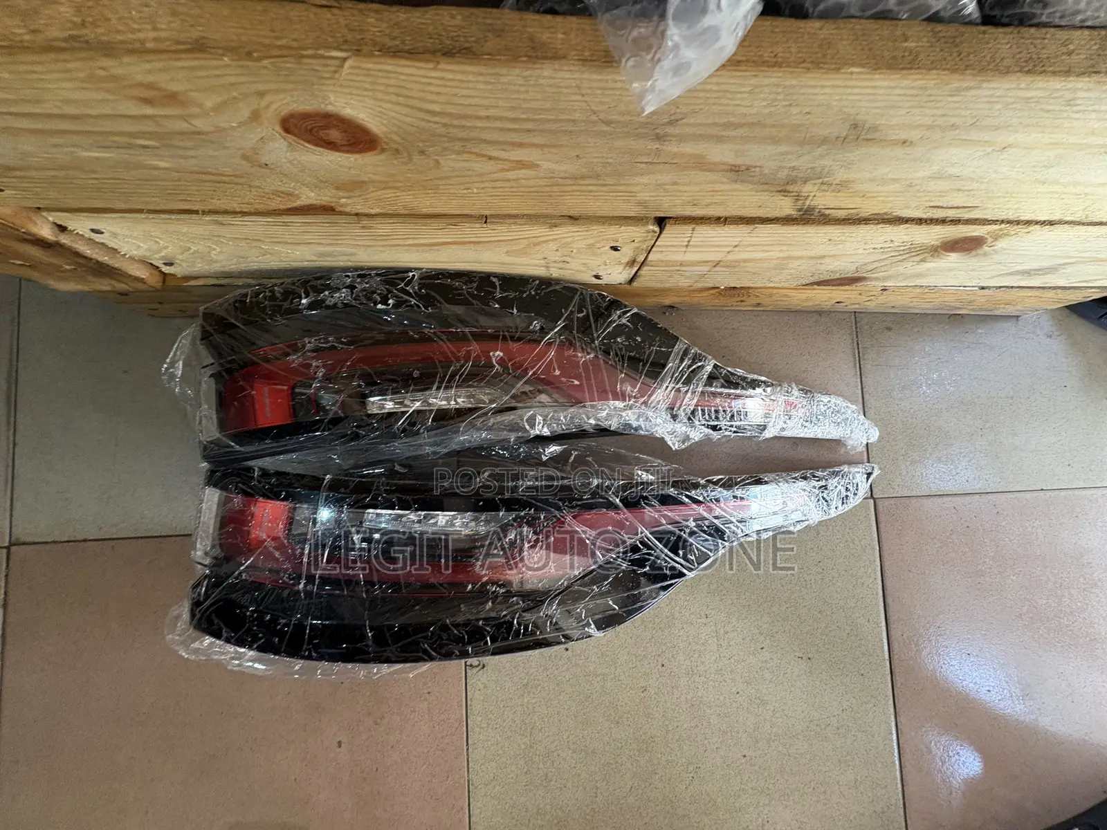 Range Rover Velar 2017,2018,2019,2020, Taillights Available