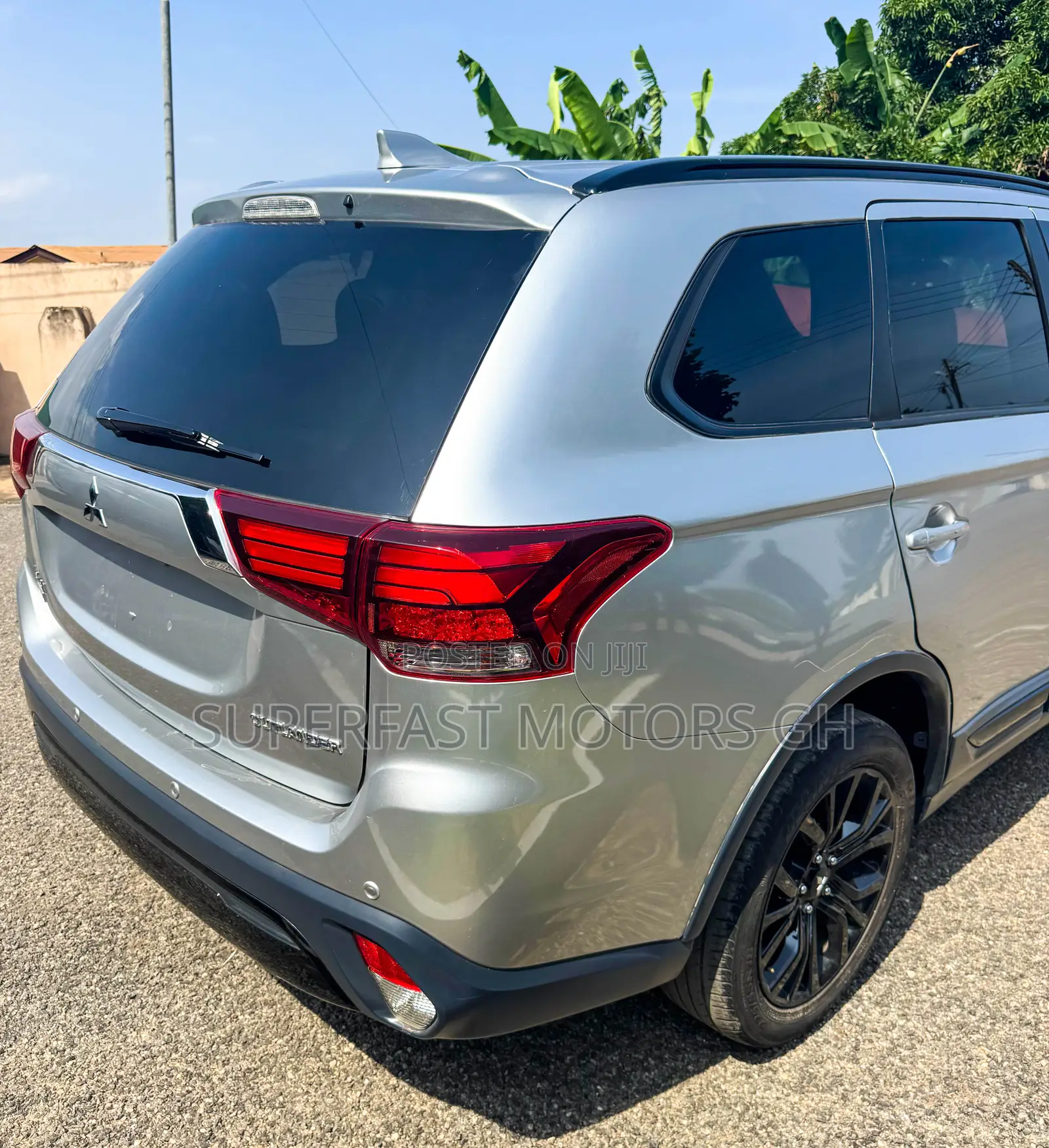 Mitsubishi Outlander 2019 Gray