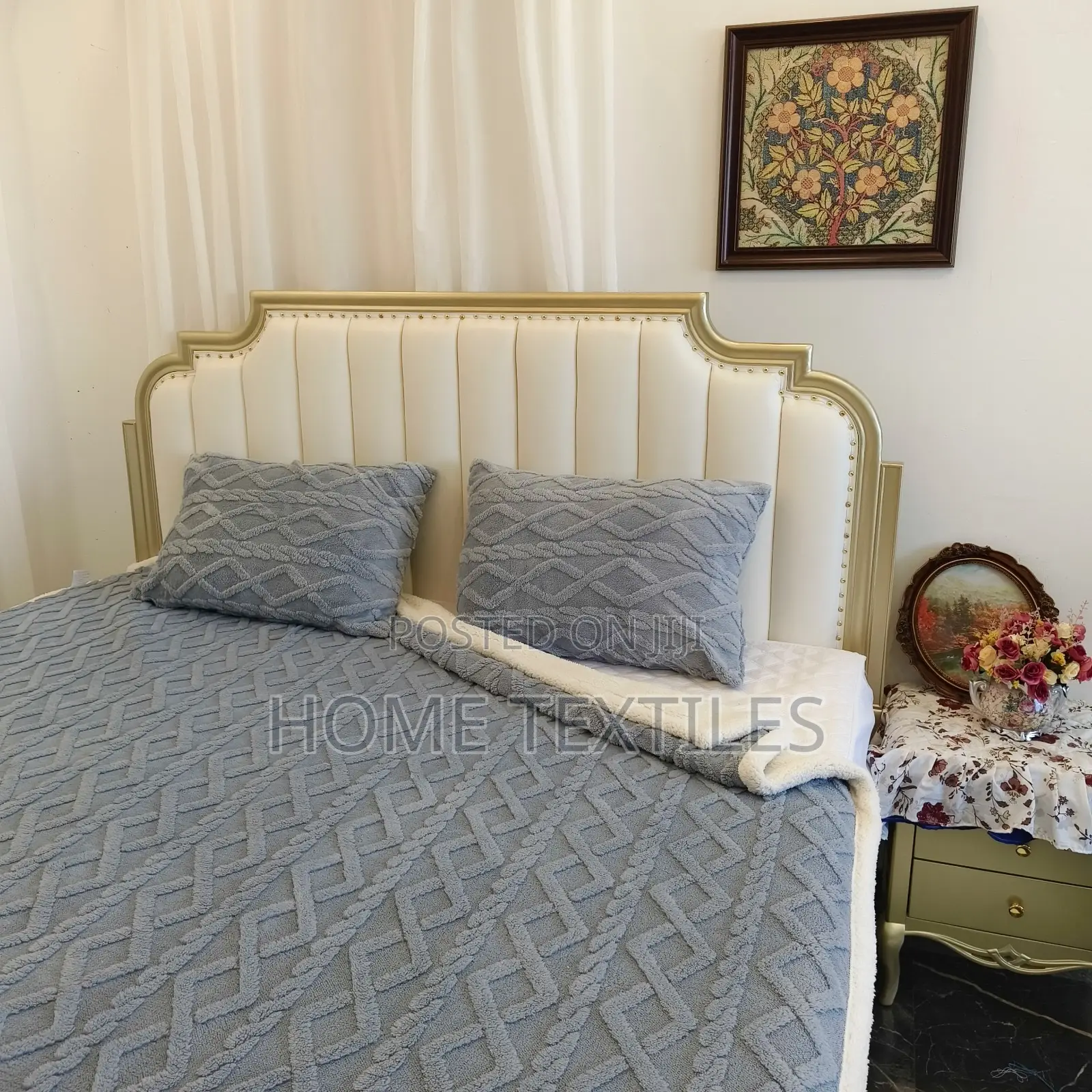 Light Grey Blanket With 2pillow Covers for Sofa and Mattress