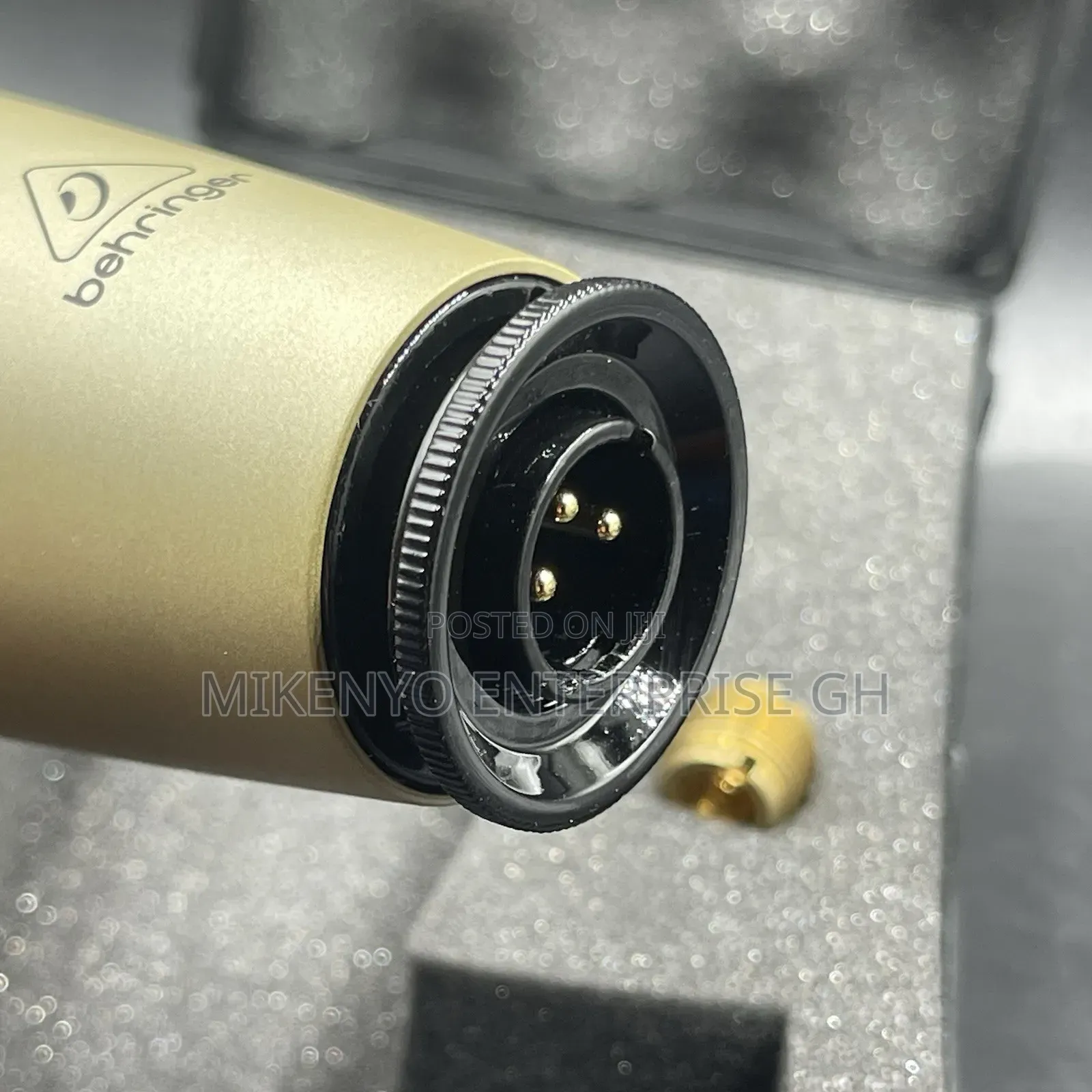 Behringer C-1 Studio Microphone Condenser