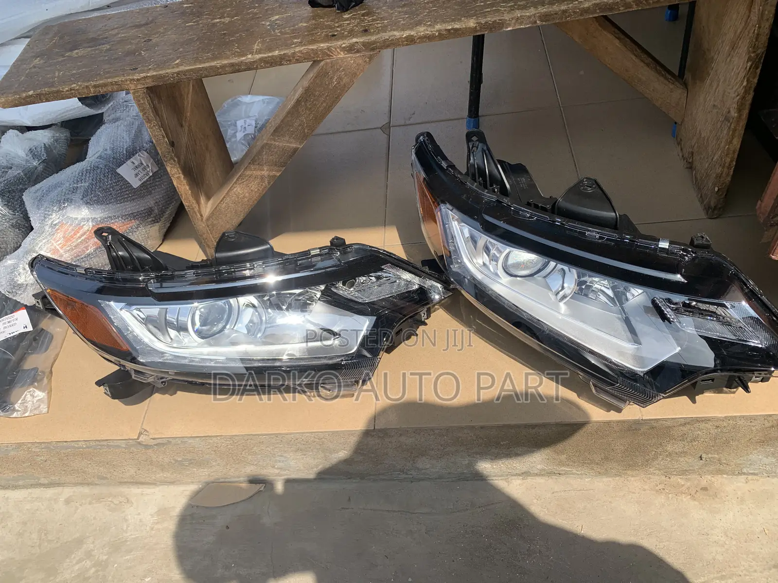 Mitsubishi Outlander Headlight