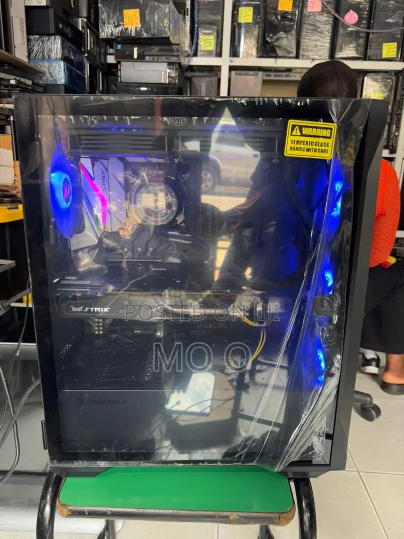 New Asus ROG STRIX GD30CI 16GB Intel Core I7 HDD+SSD 512GB