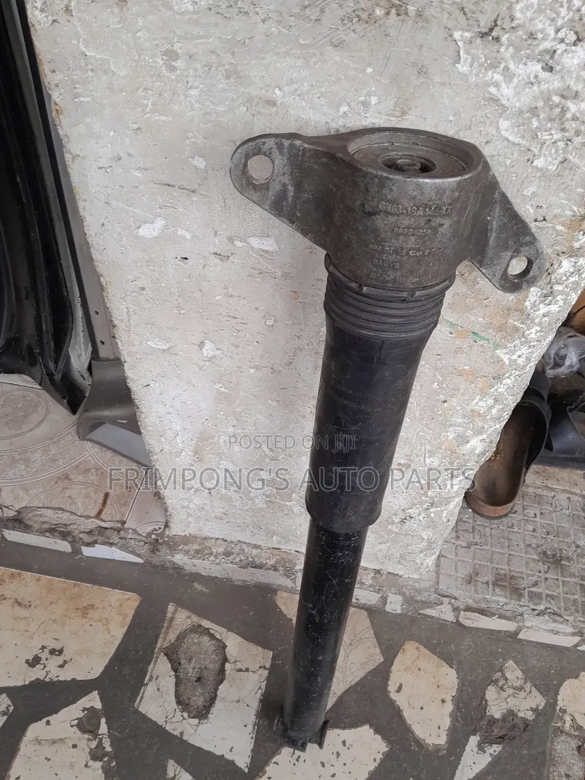 Range Rover Valar 2019 Back Shocks Absorbers Original