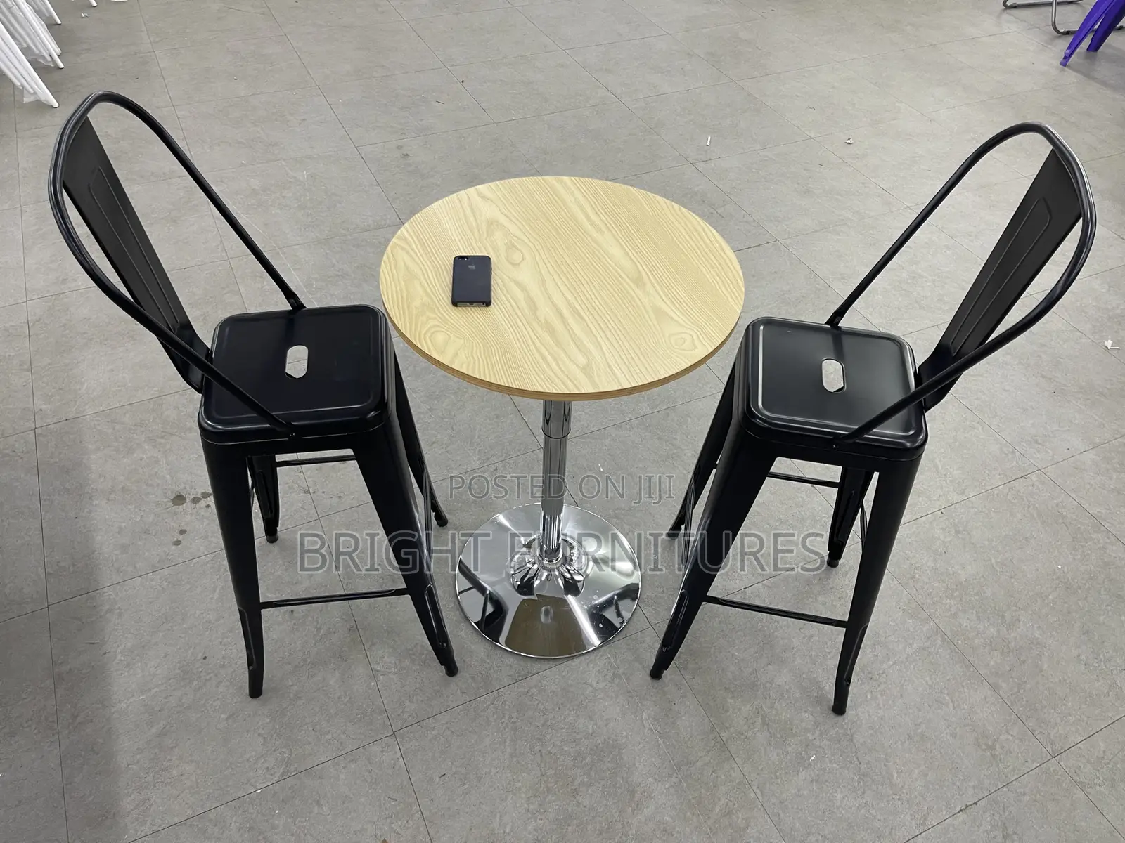 High Quality Unique Bar Table With Two(2) Bar Stools