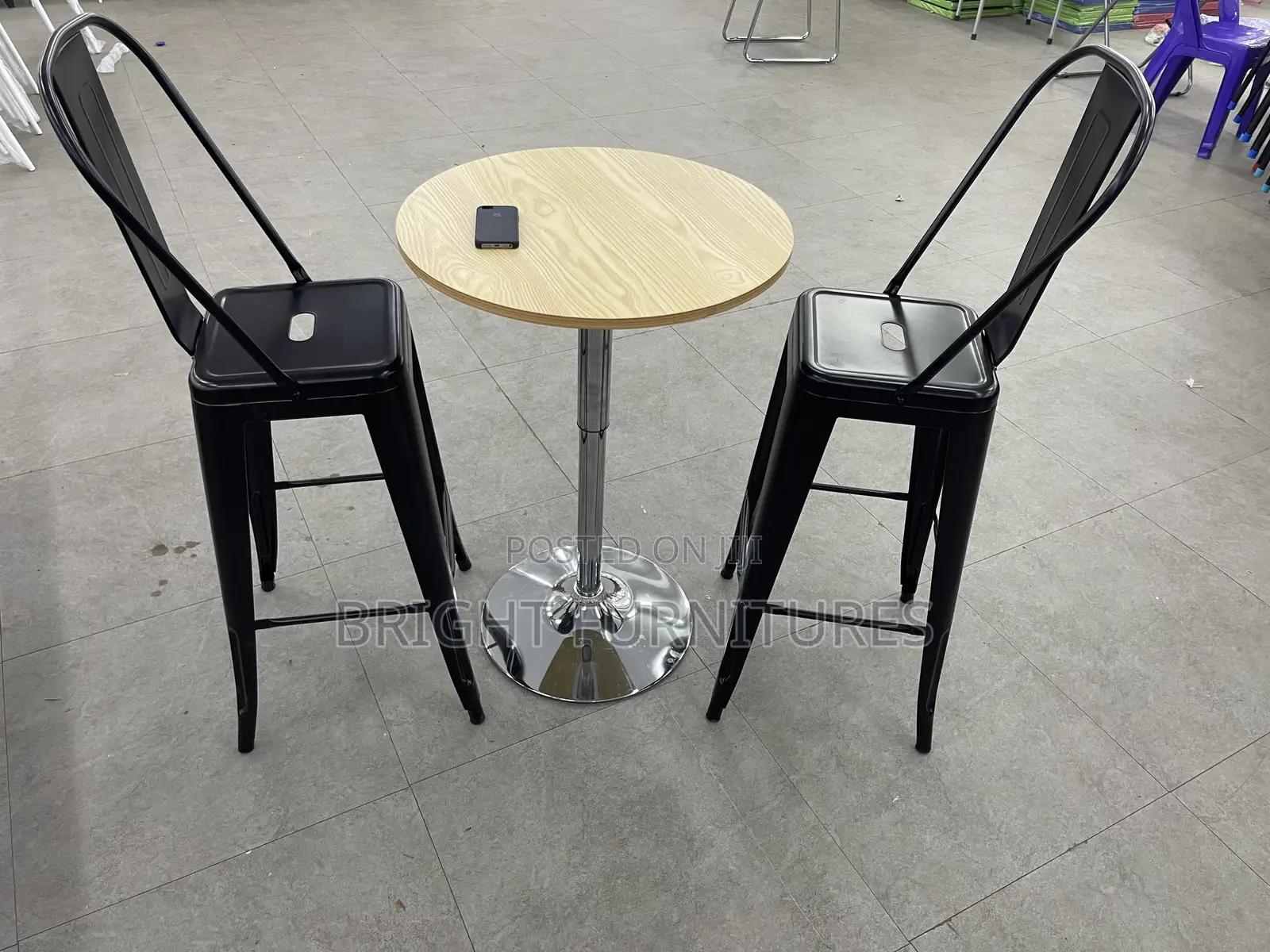 High Quality Unique Bar Table With Two(2) Bar Stools