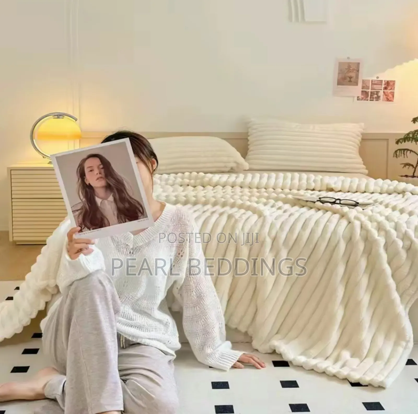 Premium Luxurious Stripped Plush Blanket With 2 Pillowcase