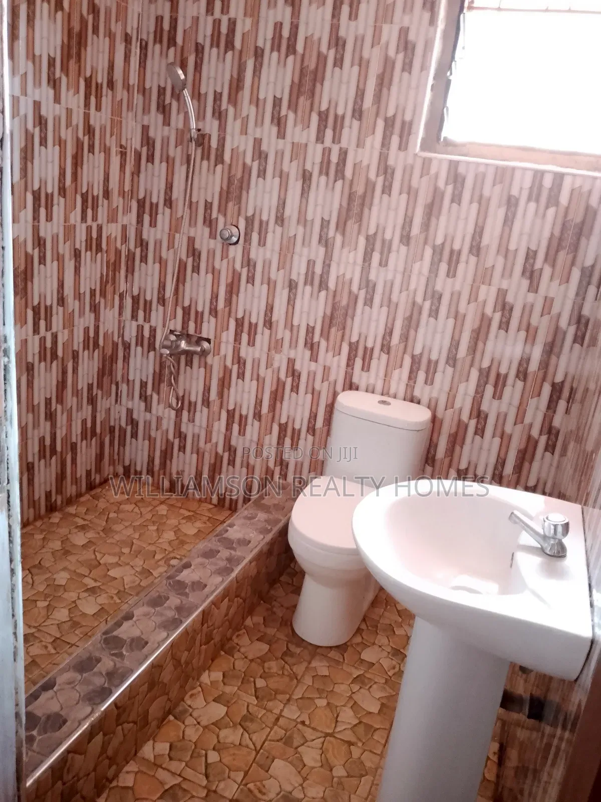 1bdrm Apartment in Community 18 Area, Spintex for rent