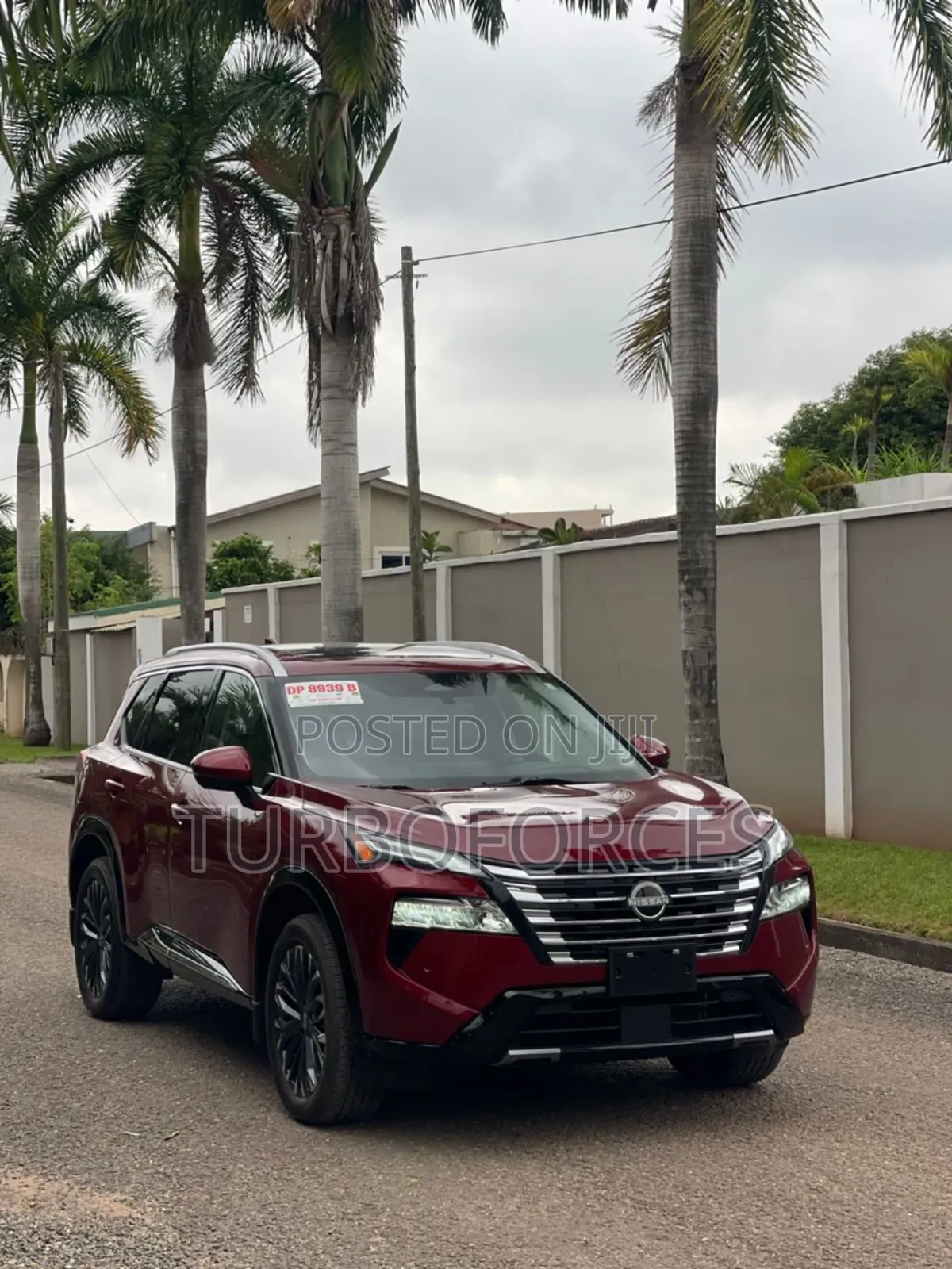 Nissan Rogue Platinum 2024 Red