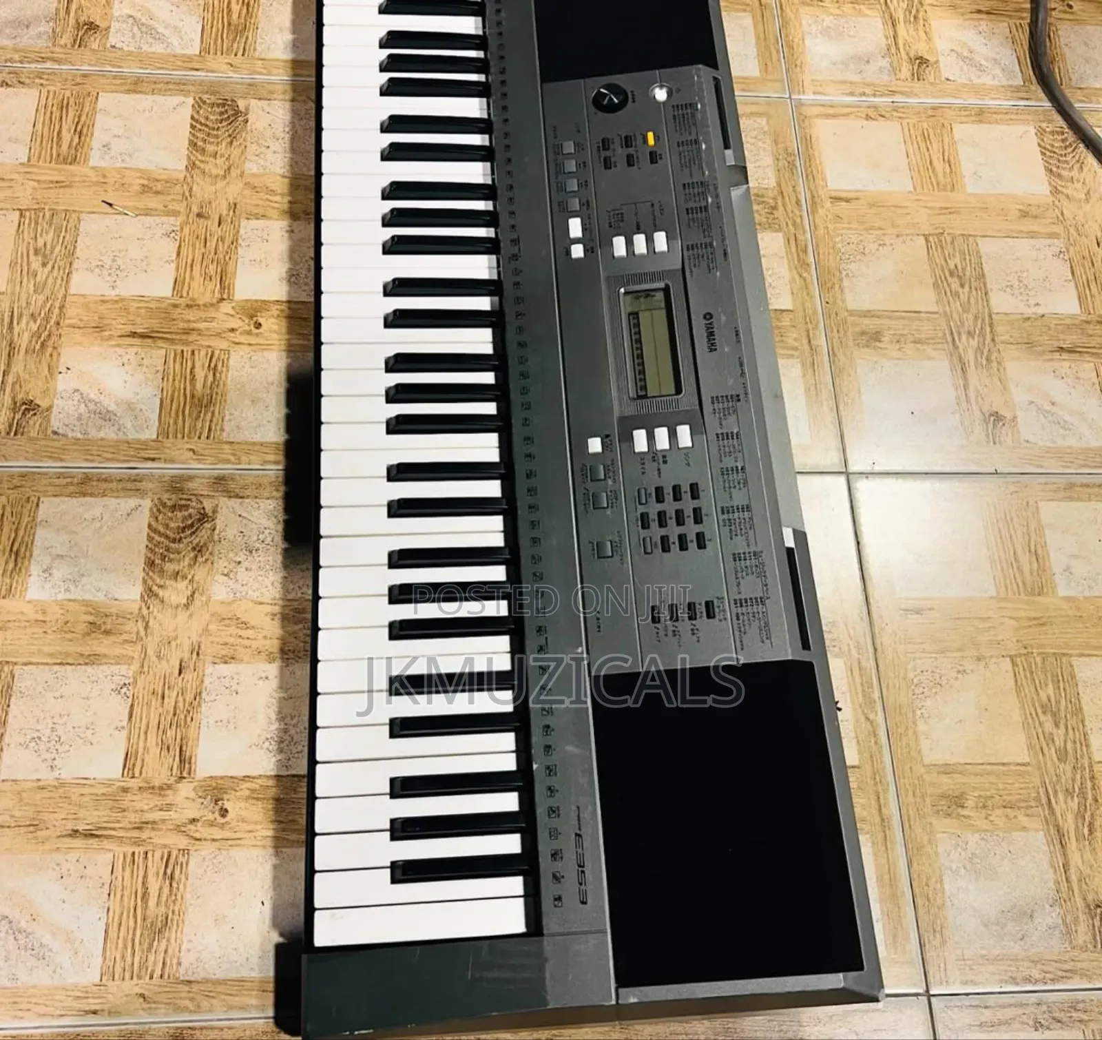 Yamaha PSR-E353 61-Key Portable Keyboard