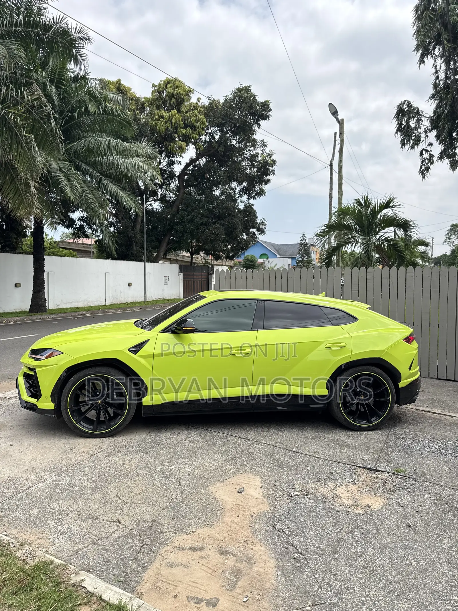 Lamborghini Urus 2022 Green