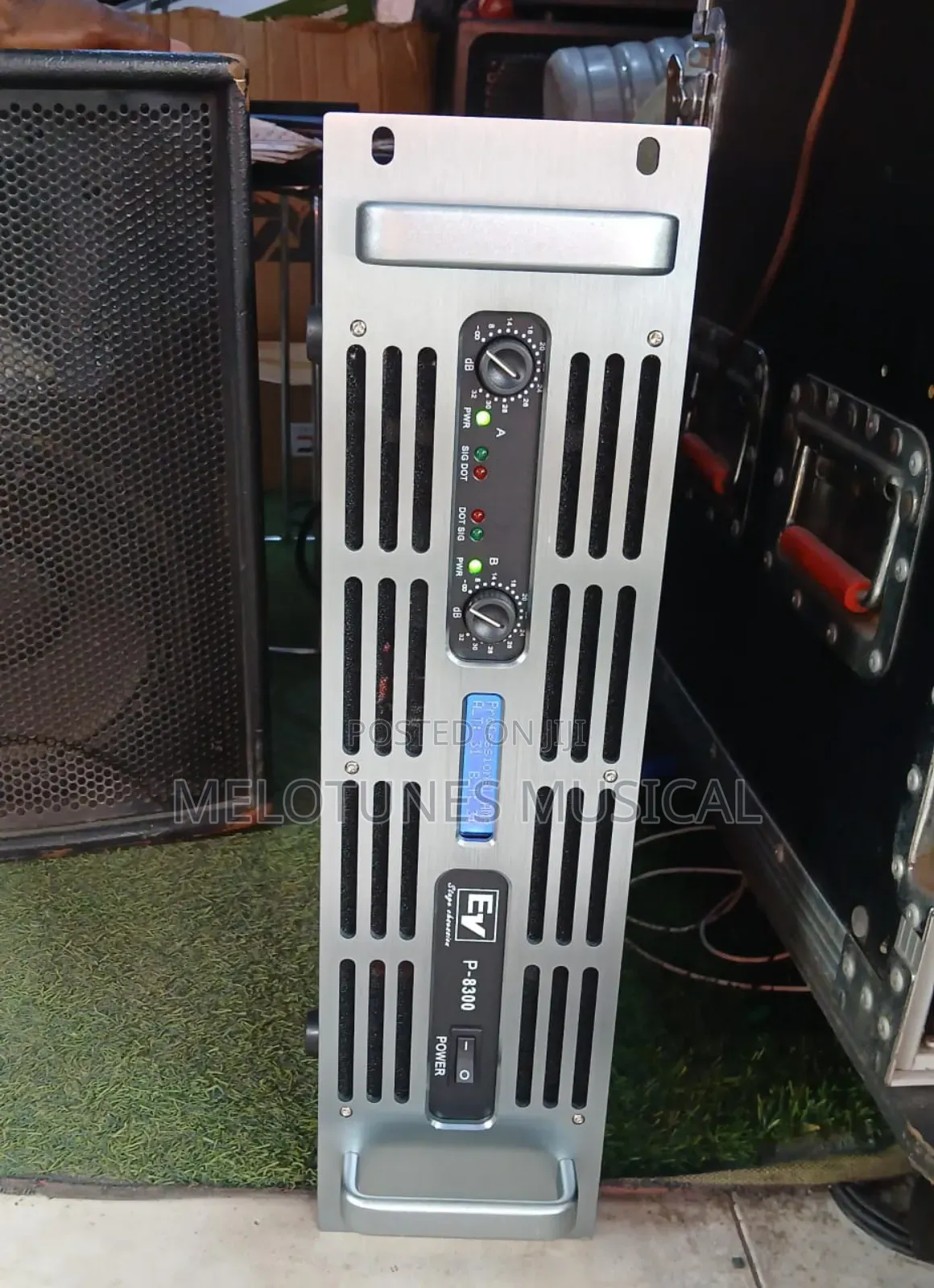 Electro-Voice P-8300 4000w×2 at 8ohms Power Amplifier.