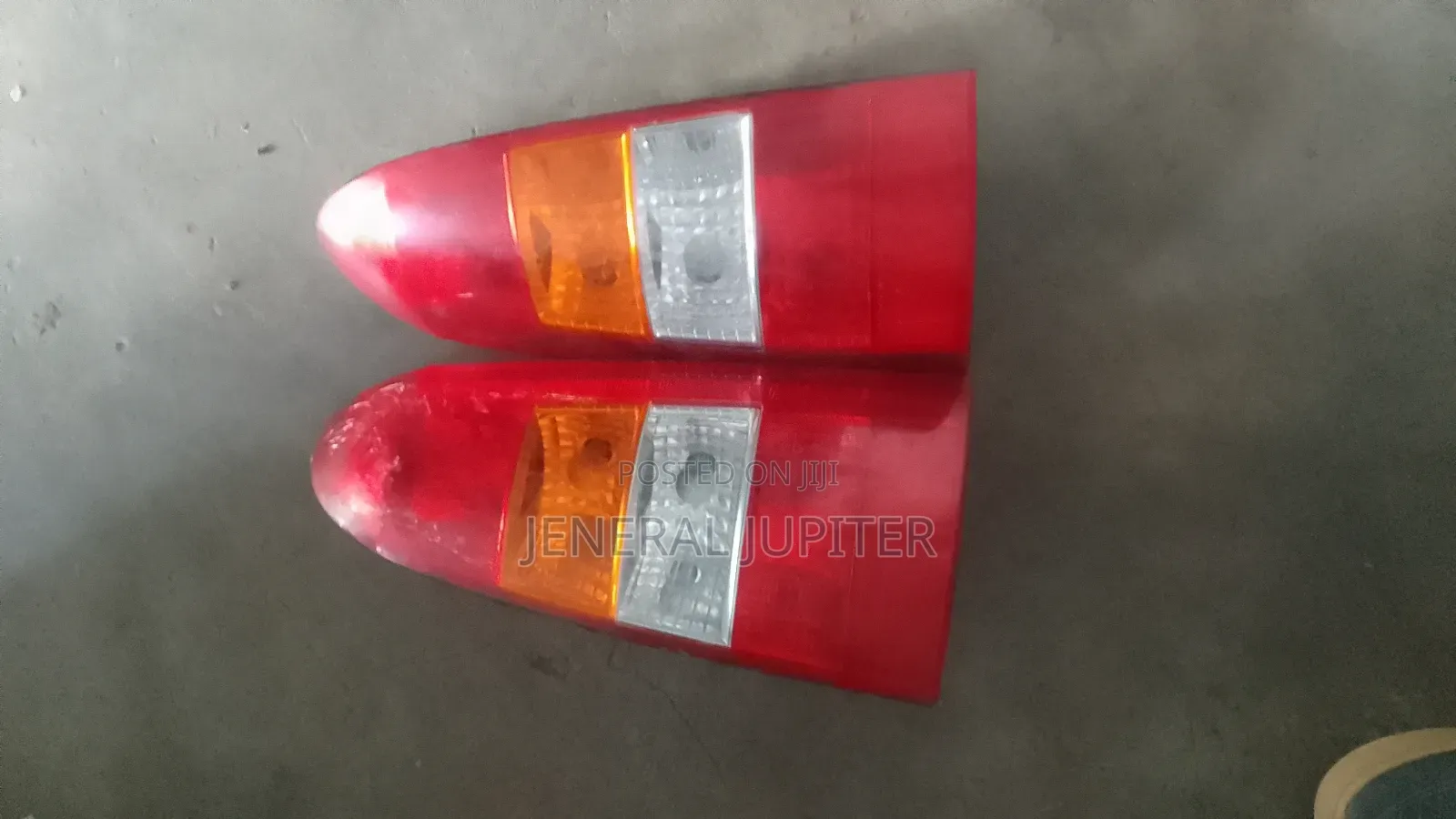 Opel Astra B Caravan Tail Light Pair.