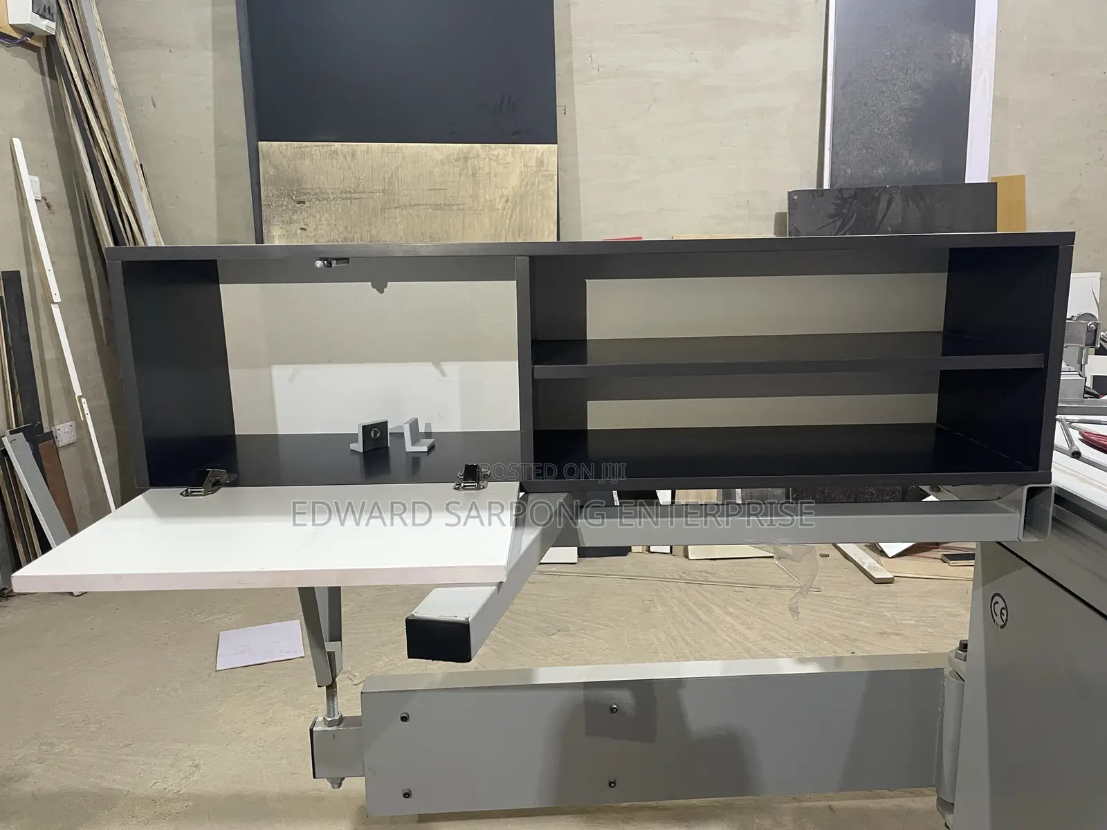 Tv Stand 1 Door 4’X1’X1’