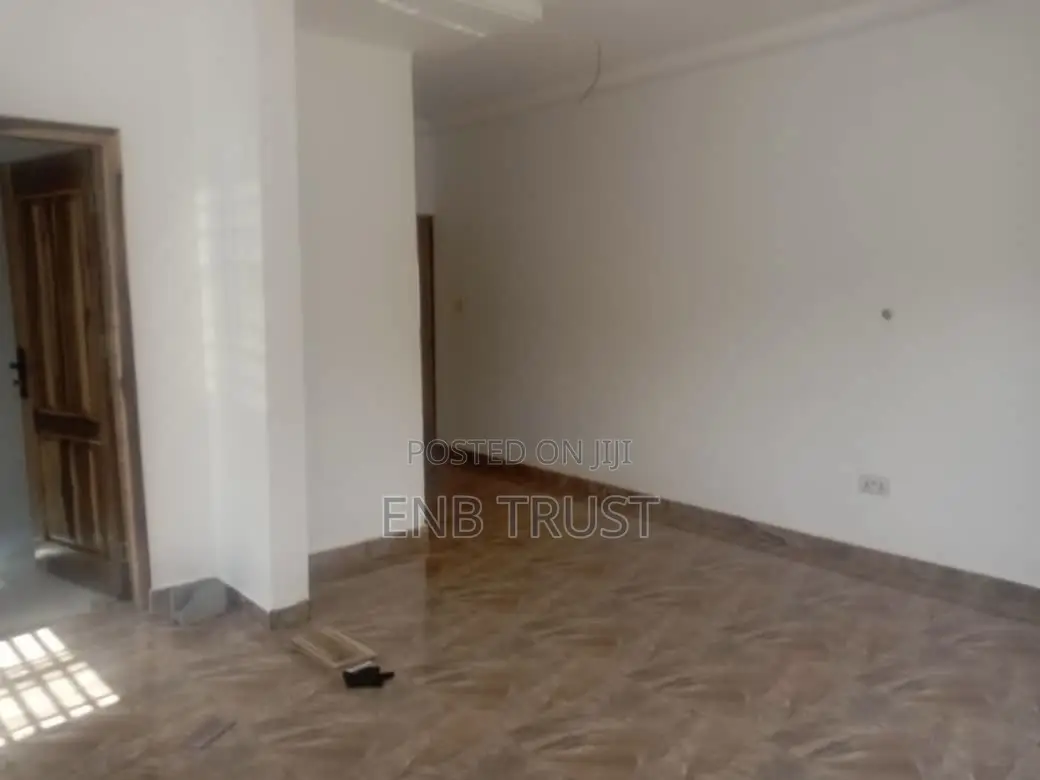 3bdrm House in Ablekuma Odumase, Ga South Municipal for sale