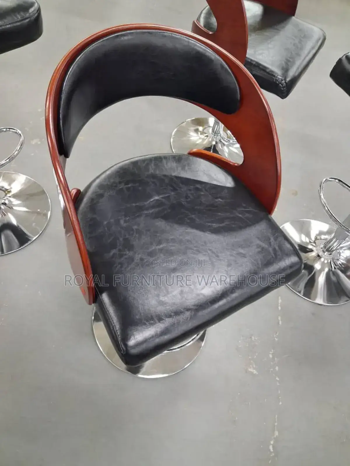 360 Turnable Bar Chair