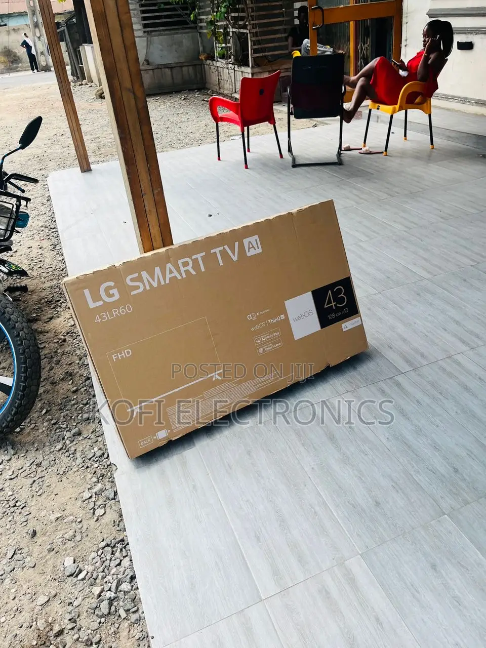 Classic Design Lg 43 Inch Smart Display Tv Slim Edges