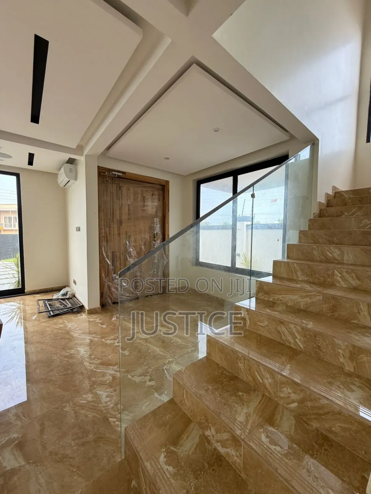4bdrm House in East Airport for sale