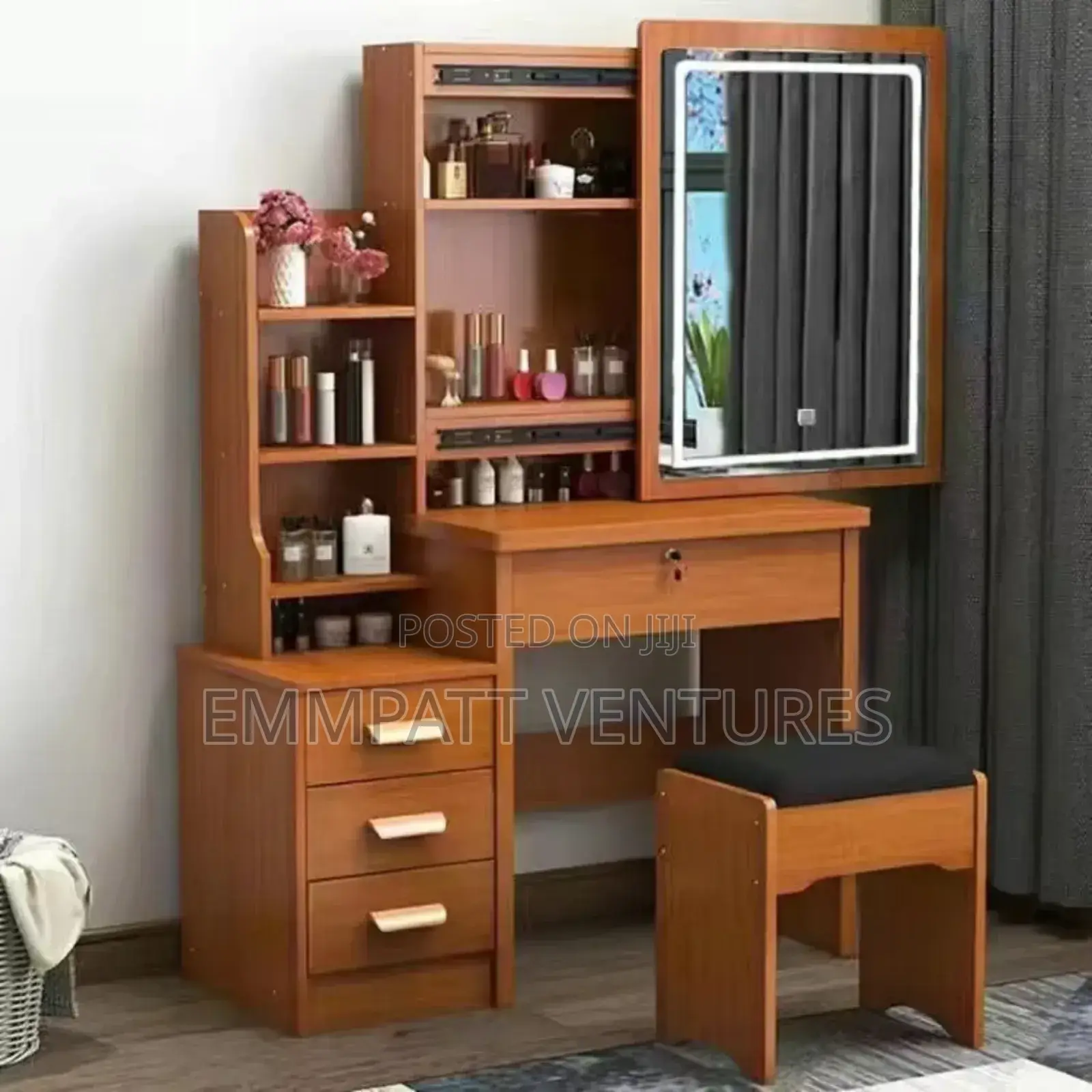 Quality Dresser Set