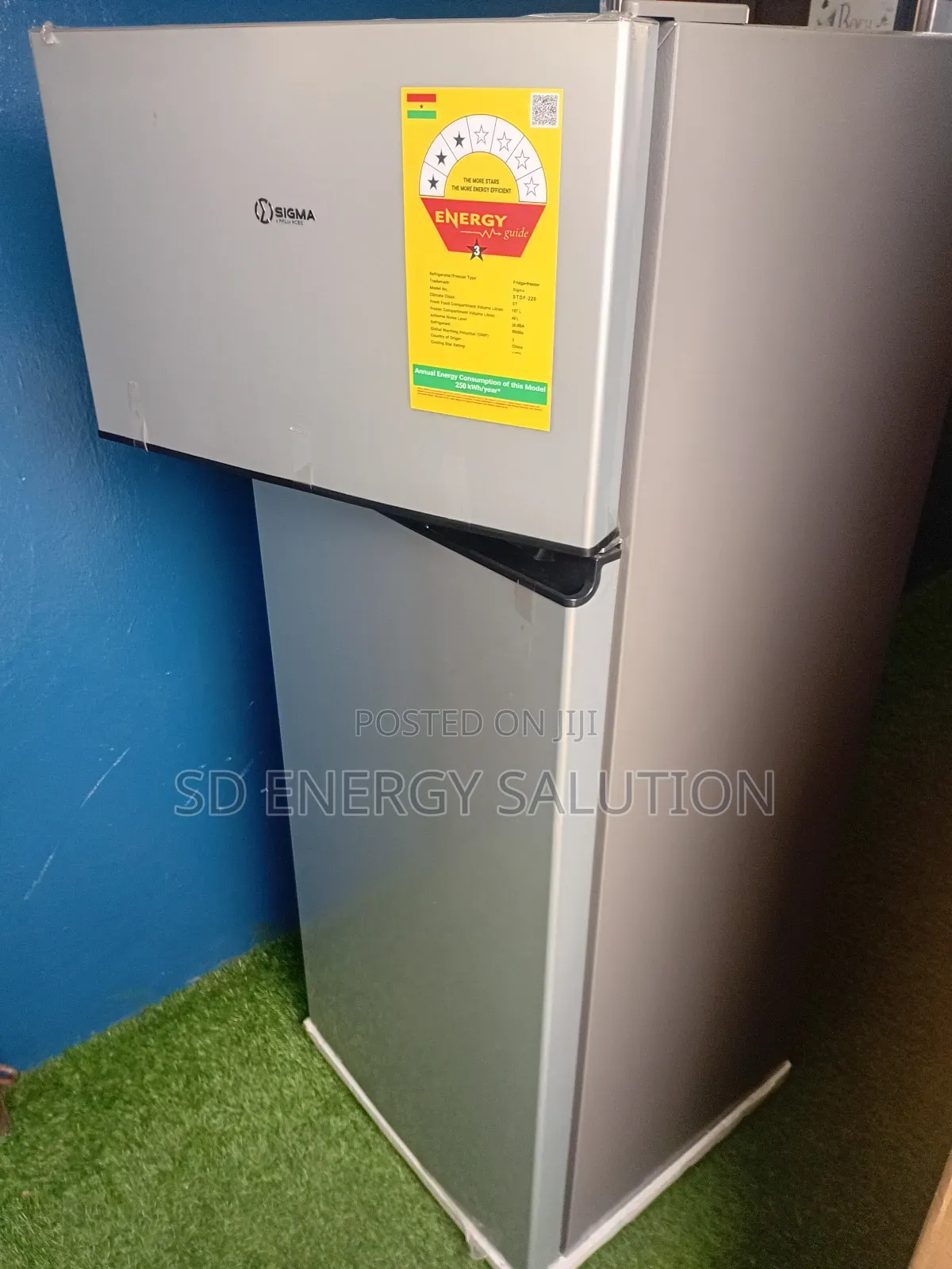 Admirable Sigma 207 Litres Fridge Freezer 3 Stars
