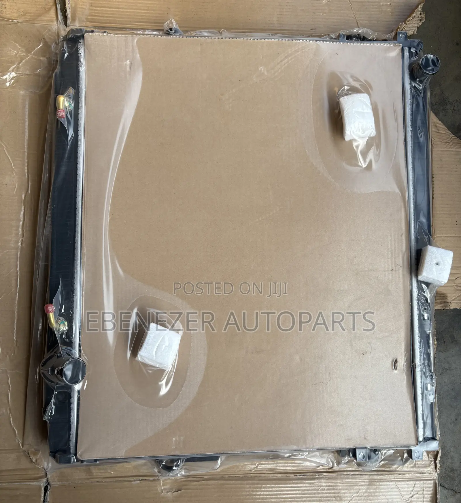 Land Cruiser Radiator Tank  2015 2016 2017 2018 2019 2020