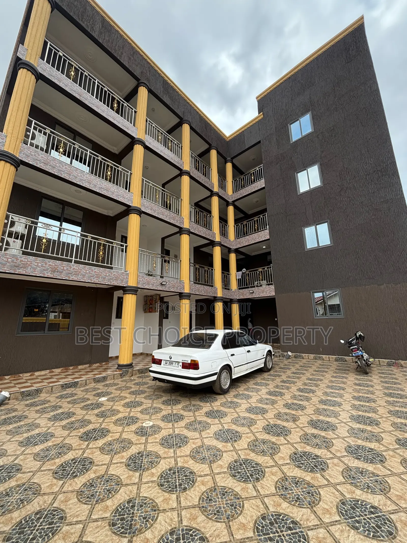 Chamber and Hall Sc Adenta