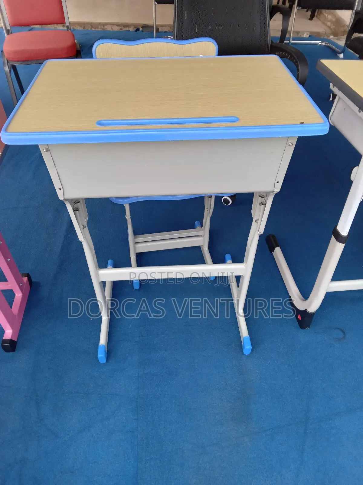 Hospices Study Desk