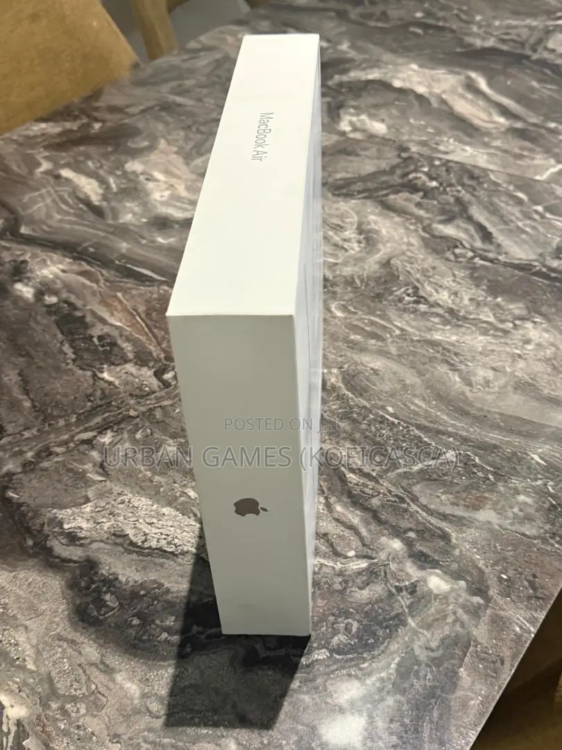 New Laptop Apple MacBook Air 2025 M4 13-Inch 16GB Apple M4 SSD 512GB