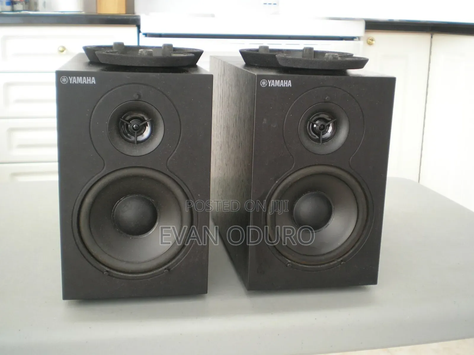 Yamaha Bookshelf Speaker With Good Sound Quality Very Clean