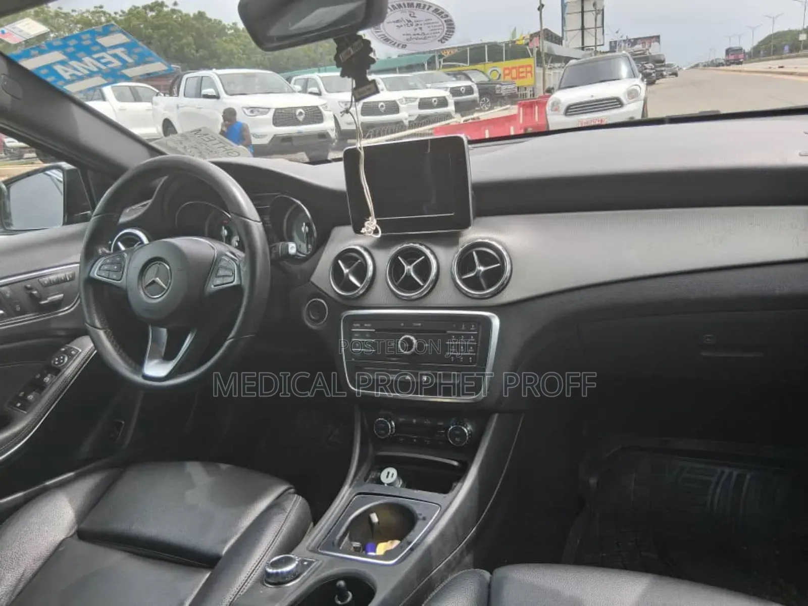 Mercedes-Benz GLA 250 2016 Black