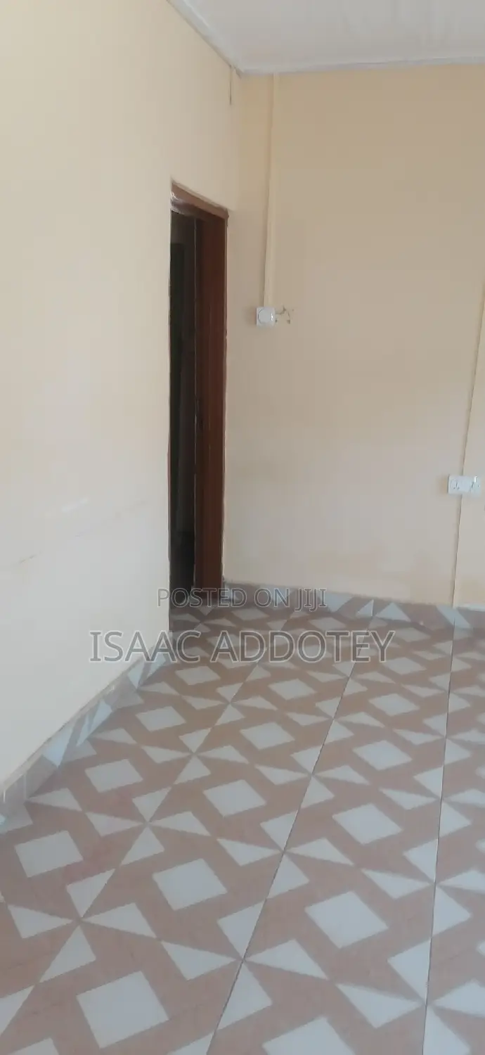 1bdrm Apartment in Nungua Methodist, Spintex for rent