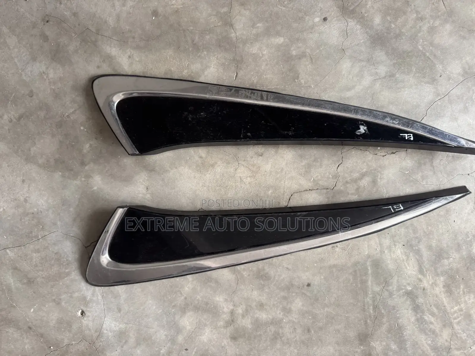 15-17 Toyota Camry Pillar Trim