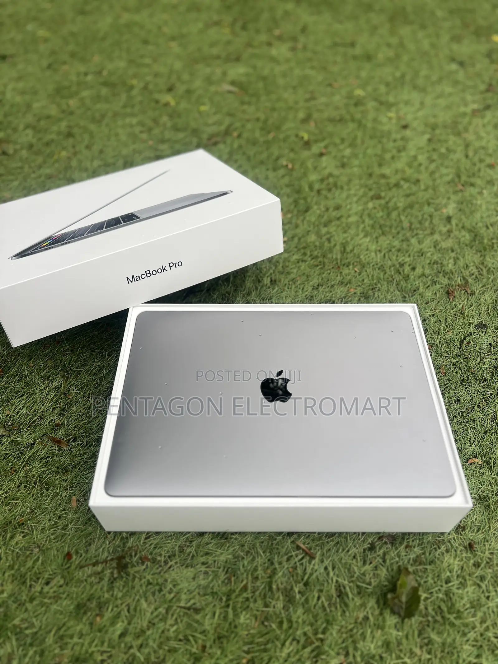 New Laptop Apple MacBook Pro 2019 8GB Intel Core I5 SSD 512GB