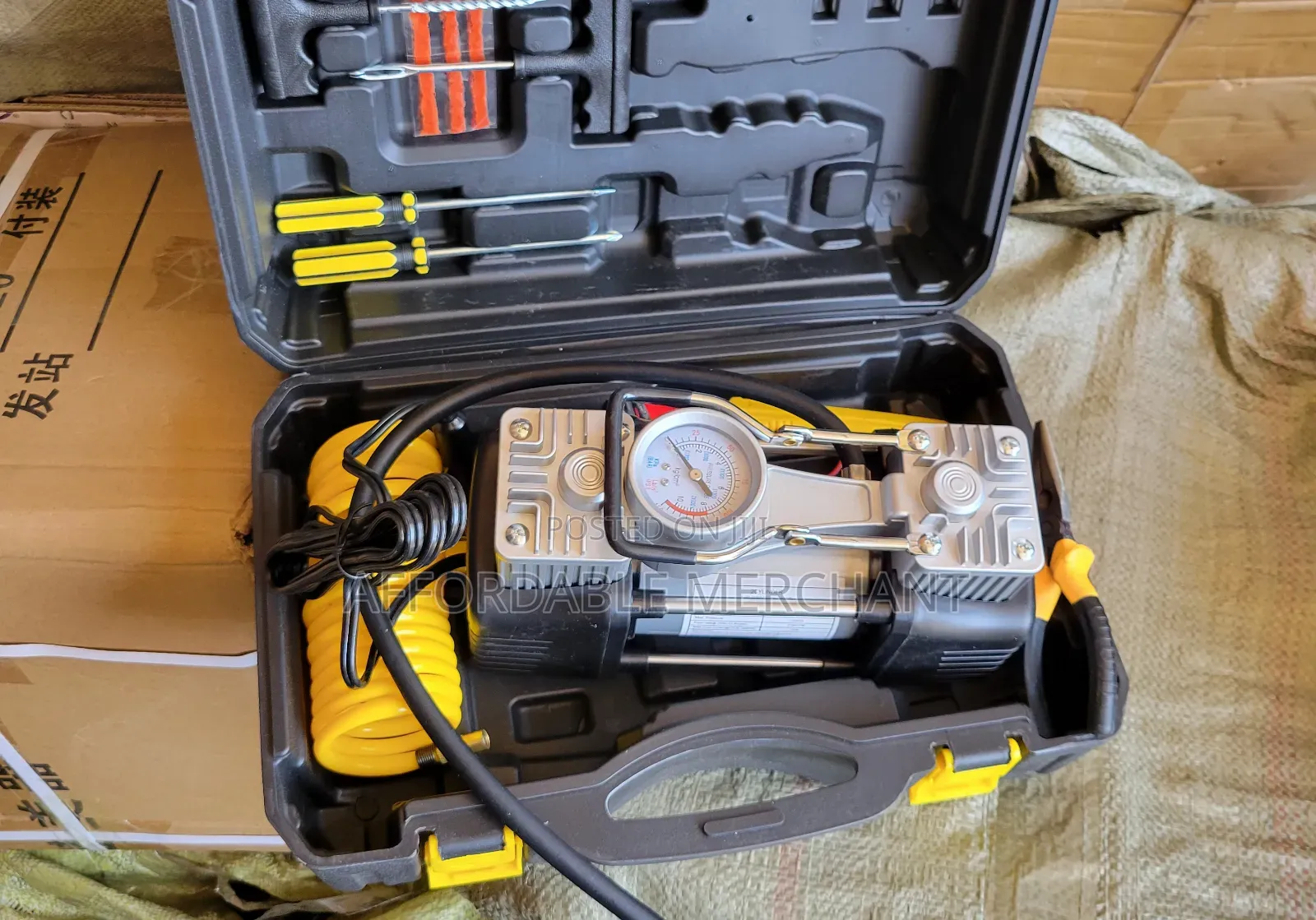 12v Air Compressor Portable Tyre Inflator Pump