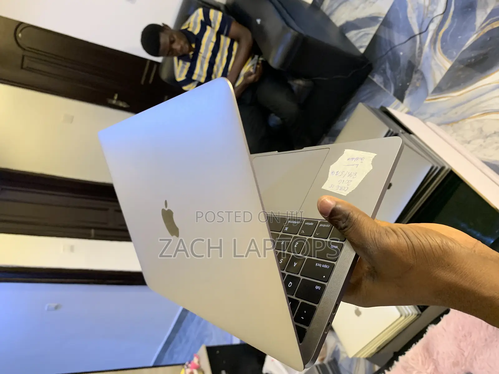 Laptop Apple MacBook 2018 8GB Intel Core I5 SSD 512GB