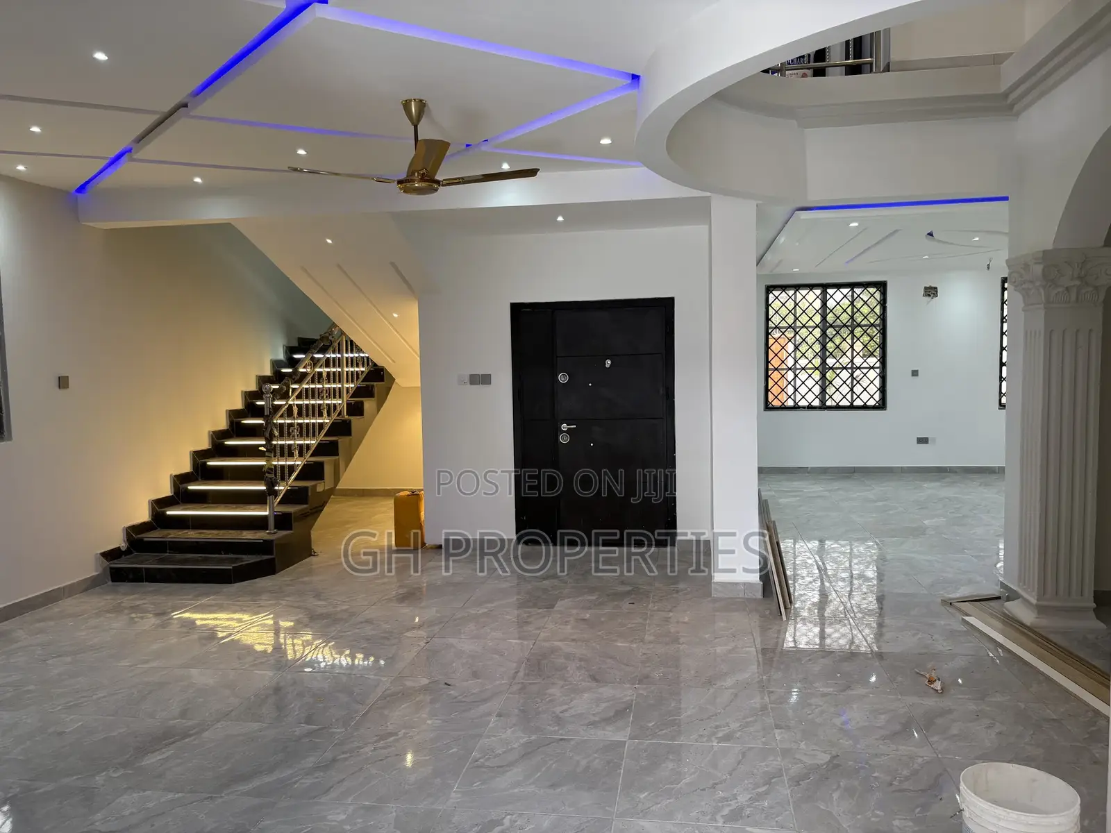 7bdrm Mansion in Atasemanso., Kumasi Metropolitan for sale