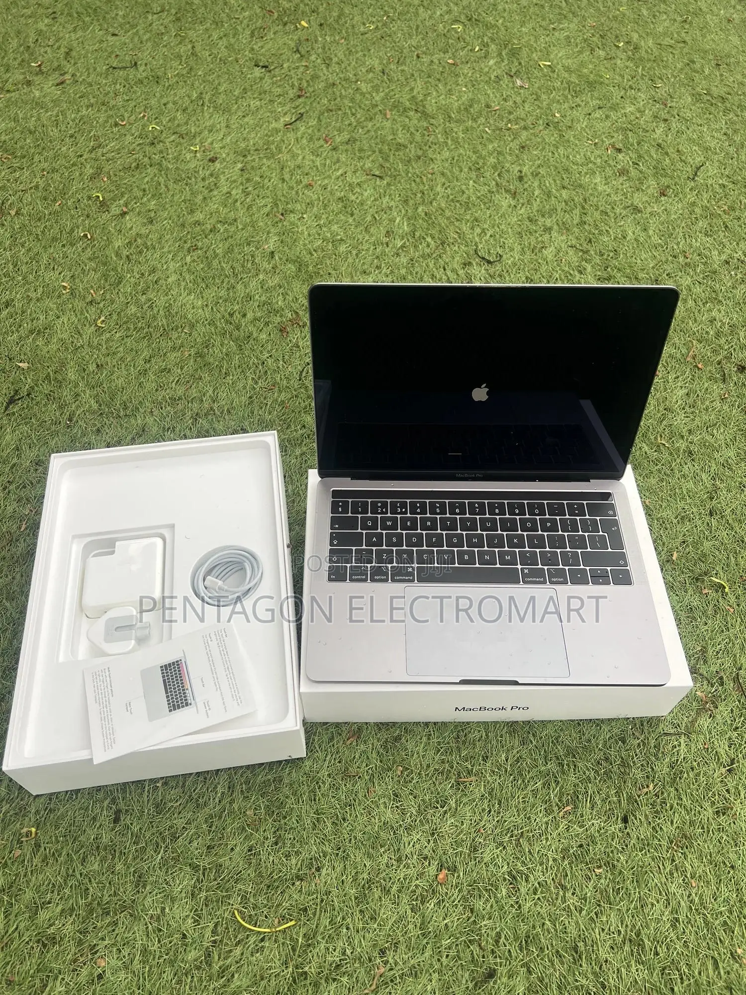 New Laptop Apple MacBook Pro 2019 8GB Intel Core I5 SSD 512GB