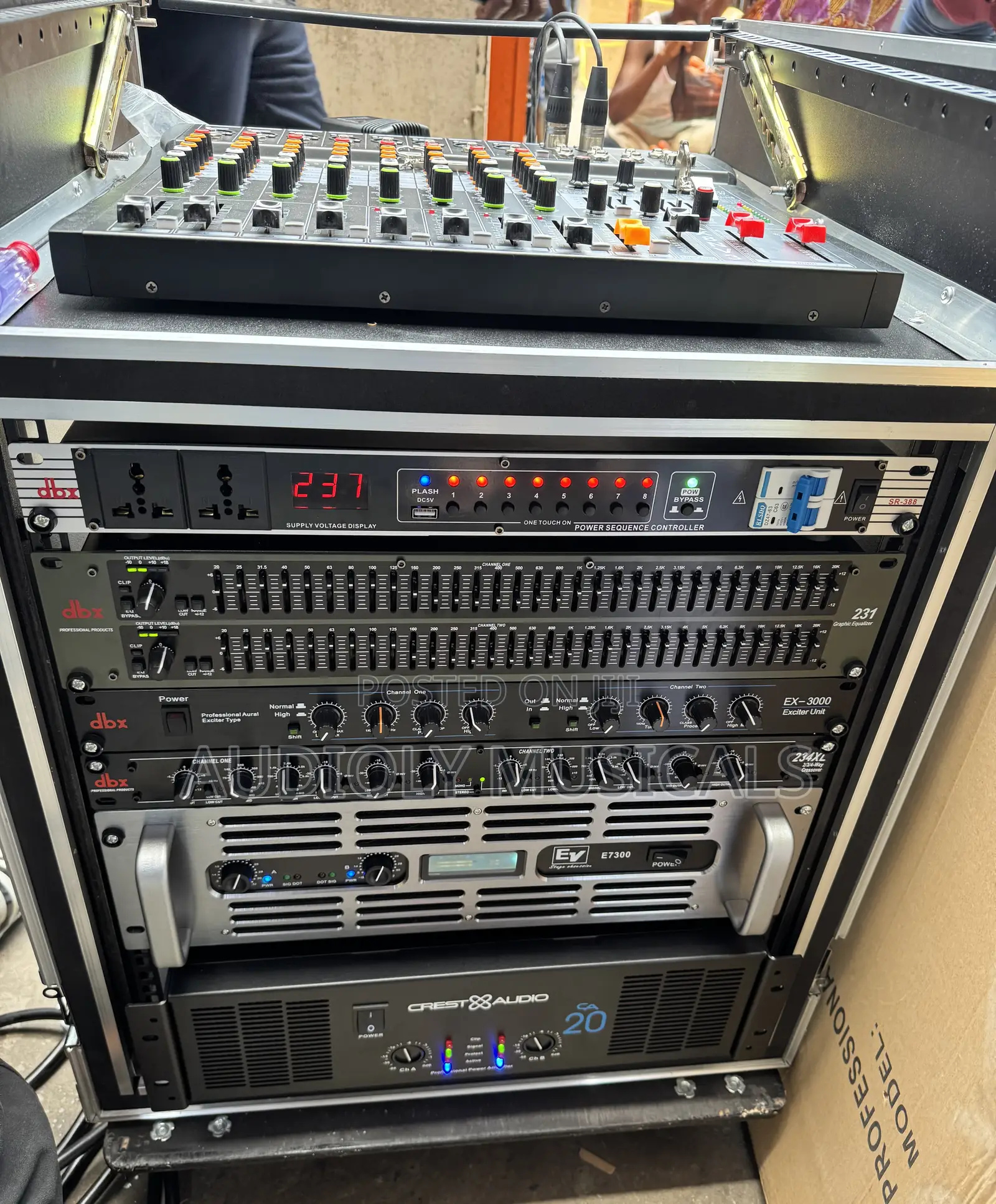 Full Rack With Ev Bass and 3- Line Arrays