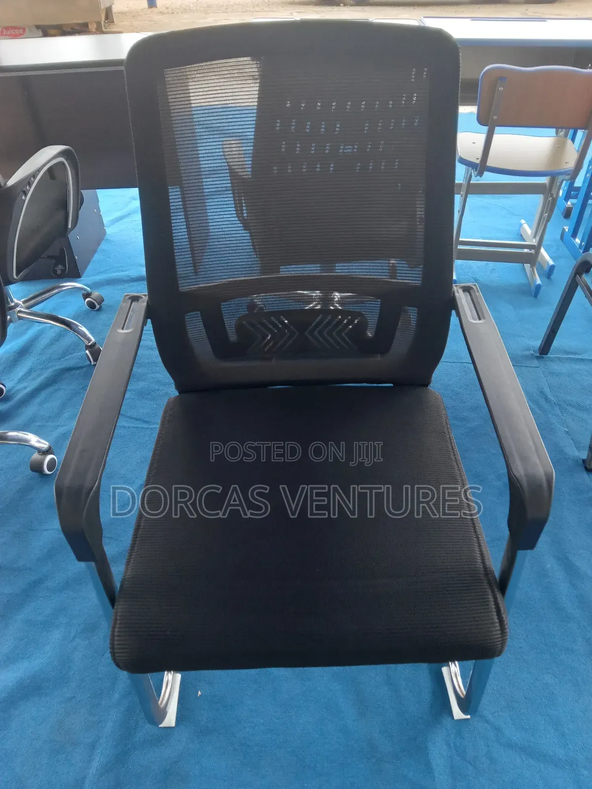 Swivelling Chair