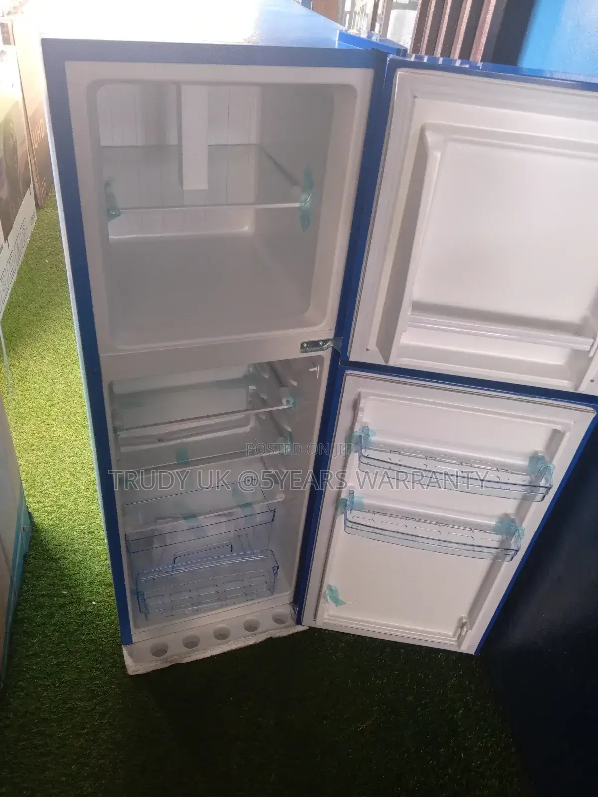 Merely 138l Westpool Fridge Freezer Systematic Cooling Set