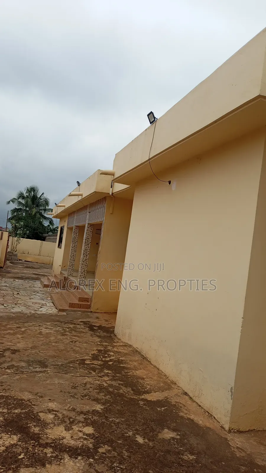 2bdrm Apartment in Housing Flat, Adenta for rent