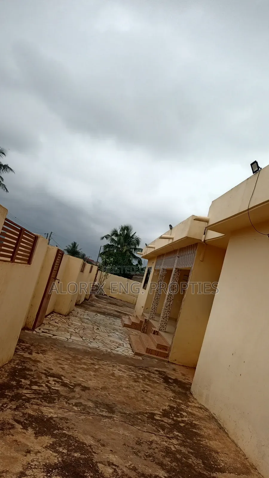 2bdrm Apartment in Housing Flat, Adenta for rent