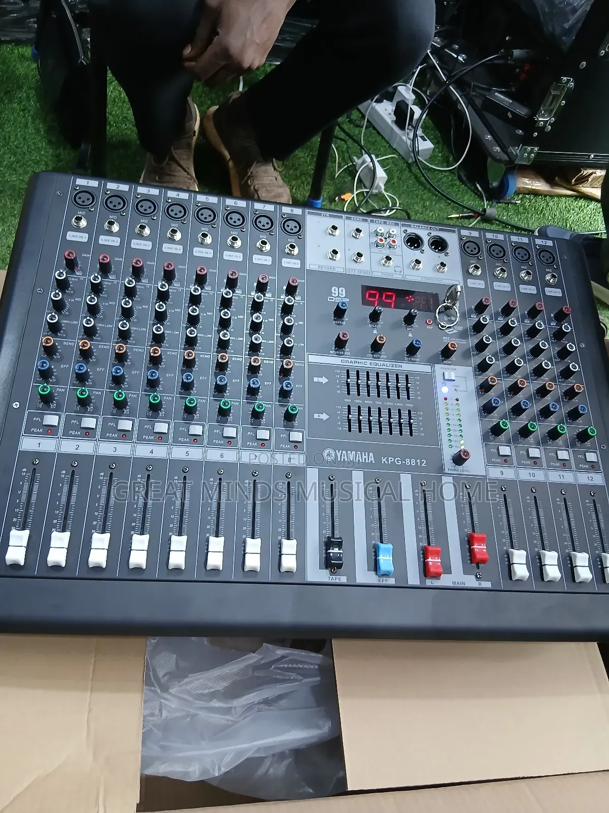 Yamaha KPG 12 Channels Mixer