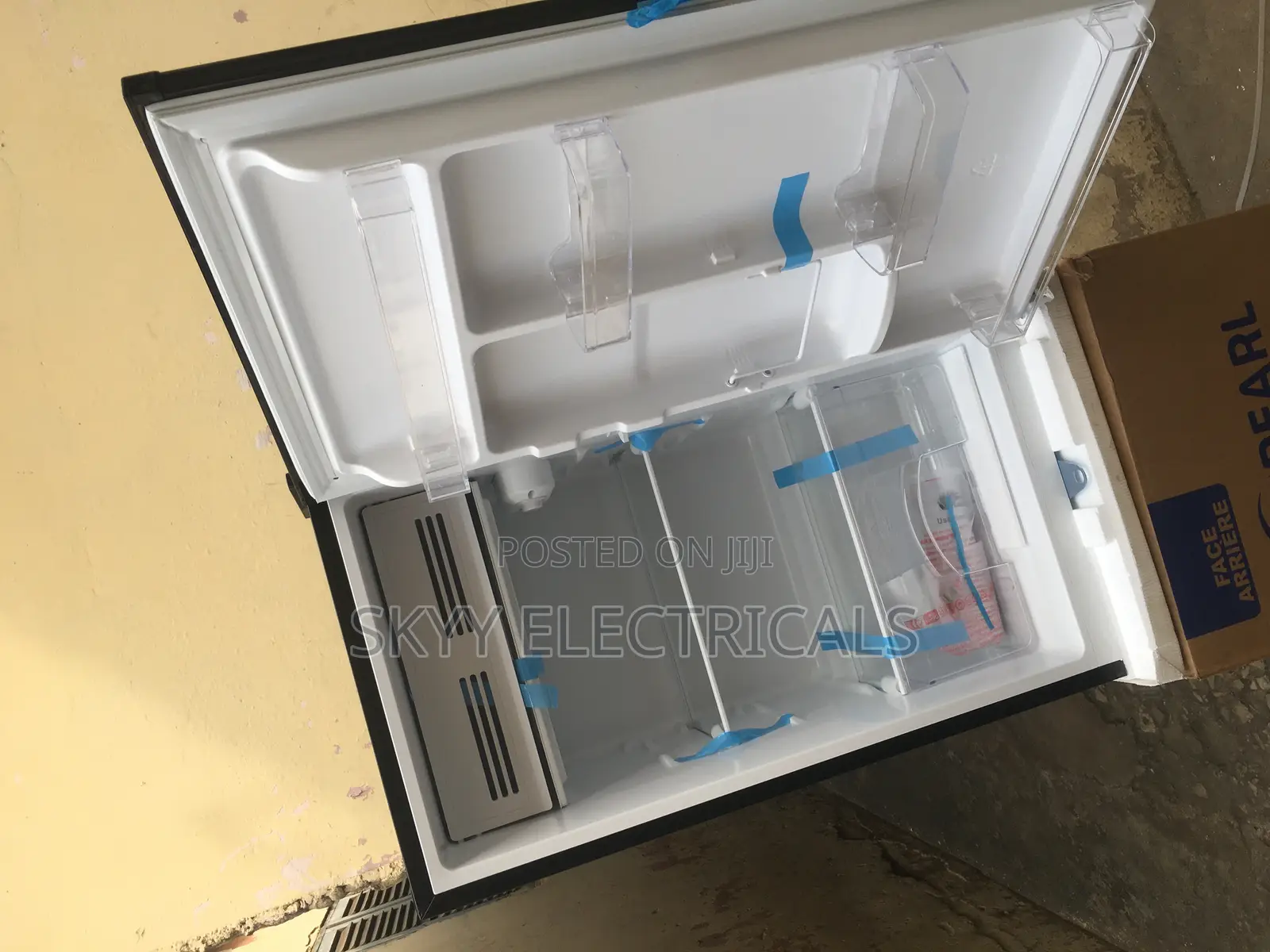 Rainbow 90liters Rf-010-1a Table Top Fridge