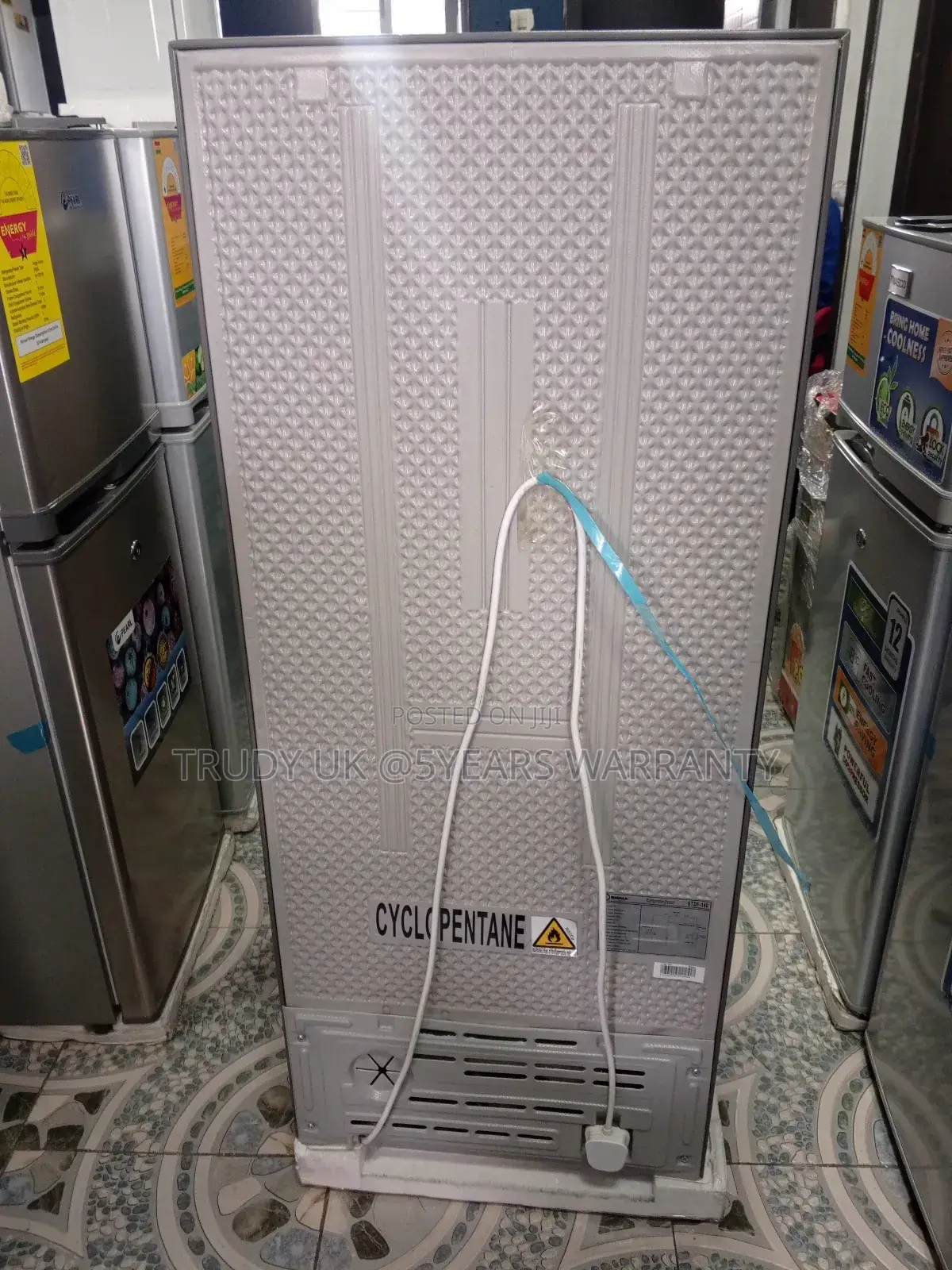 Action Oriented Sigma 113l Fridge Freezer Systematic Set
